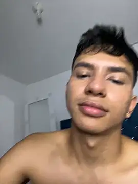 Leonarrrd 01 online show from February 23, 2025, 7:22 am