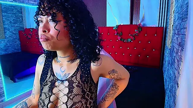 miahernadez303av online show from December 2, 2025, 3:56 am