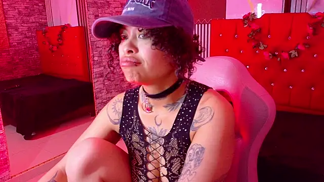 Snapshot of miahernadez303av chatting on February 12, 2026, 4:18 am miahernadez303av online show from February 12, 2026, 4:18 am