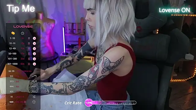 Kerry Kirk online show from October 21, 2025, 7:25 pm