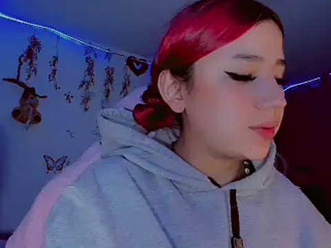 madisonx17 online show from February 7, 2025, 2:29 am