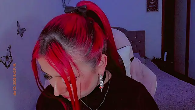 madisonx17 online show from April 21, 2026, 1:42 am