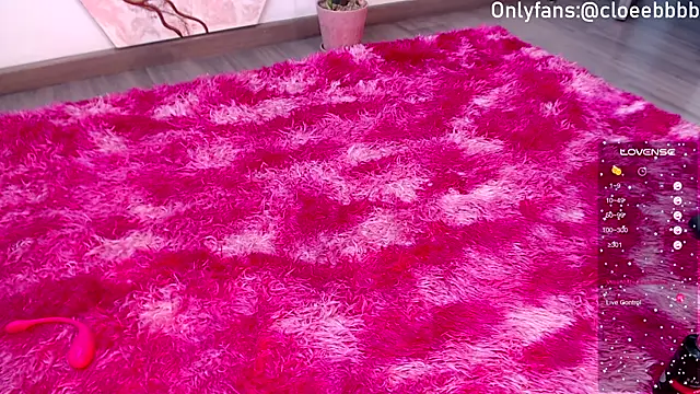 chloebritto online show from December 4, 2024, 3:10 pm