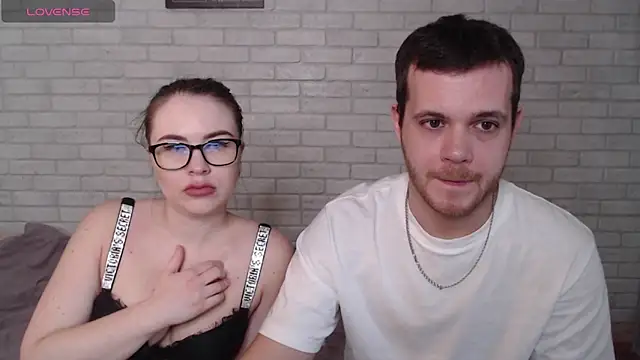 Fuckyoursecretary69 online show from May 6, 2026, 10:42 am