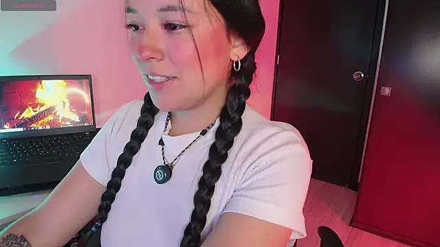 Snapshot of Lexie_Thompson10 chatting on June 25, 2026, 1:05 am Lexie Thompson10 online show from June 25, 2026, 1:05 am