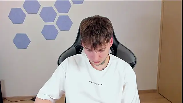 Chris Tyson online show from January 6, 2025, 5:49 pm