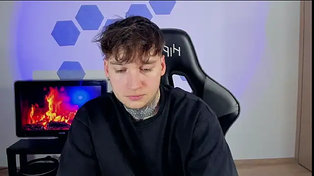 Chris Tyson online show from March 1, 2025, 1:43 am