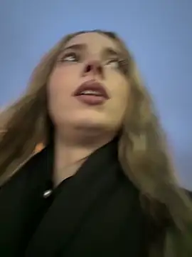 LoraaDoll online show from October 25, 2025, 2:46 pm