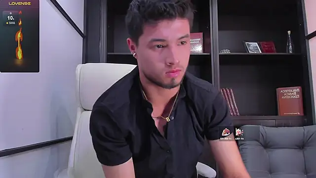 EdwardRoss  online show from February 8, 2025, 1:43 am