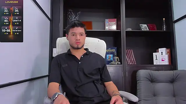 EdwardRoss  online show from February 8, 2025, 7:59 pm