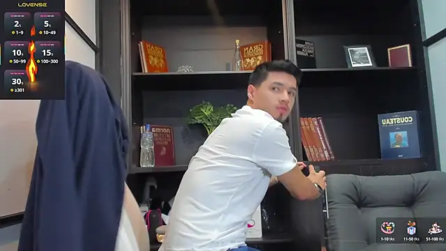 EdwardRoss  online show from February 27, 2025, 7:15 pm