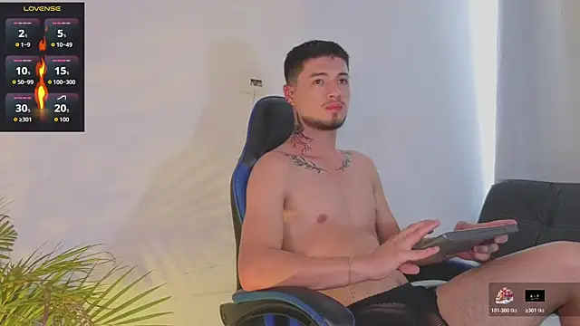 EdwardRoss  online show from April 18, 2026, 7:51 pm