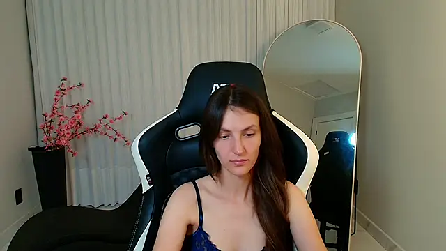 upssnowy online show from November 17, 2025, 10:26 pm