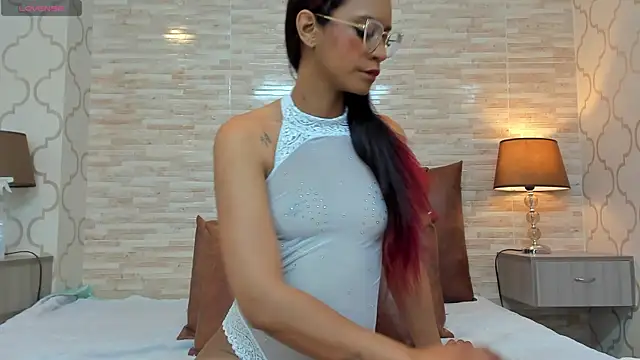 ZoeSmitth online show from December 12, 2024, 11:50 am