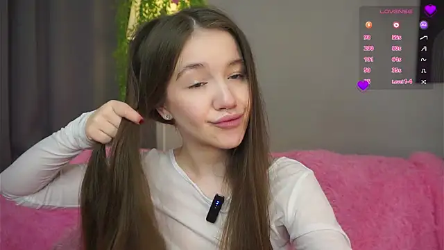 AmiLewis online show from March 12, 2025, 1:03 am