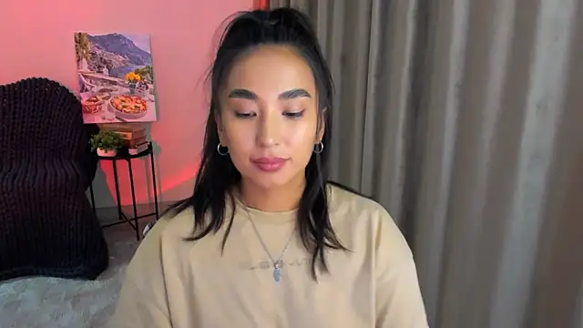 worldofkim online show from January 27, 2025, 2:24 pm