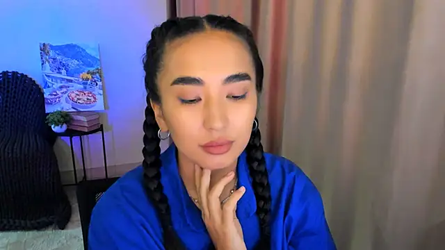 worldofkim online show from March 16, 2025, 8:21 am