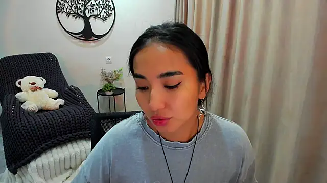 worldofkim online show from September 20, 2025, 7:20 am