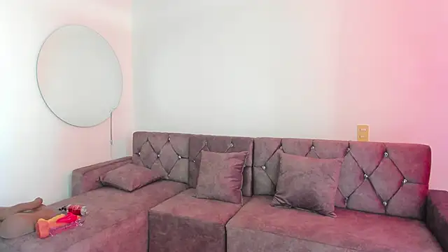 AmyStevenss online show from September 9, 2025, 6:18 pm