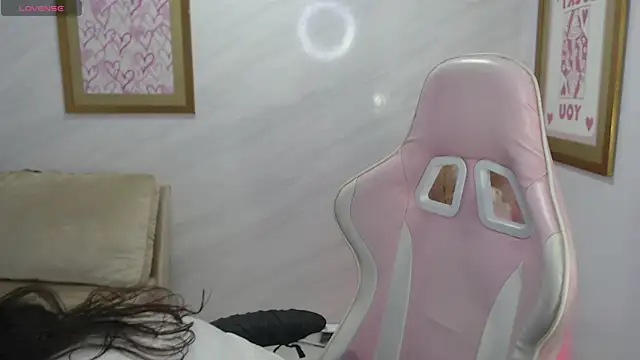  mila sweet v online show from January 29, 2025, 7:43 pm