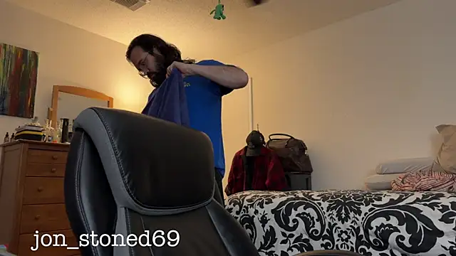 Seraph De La Luna online show from April 21, 2026, 8:20 am