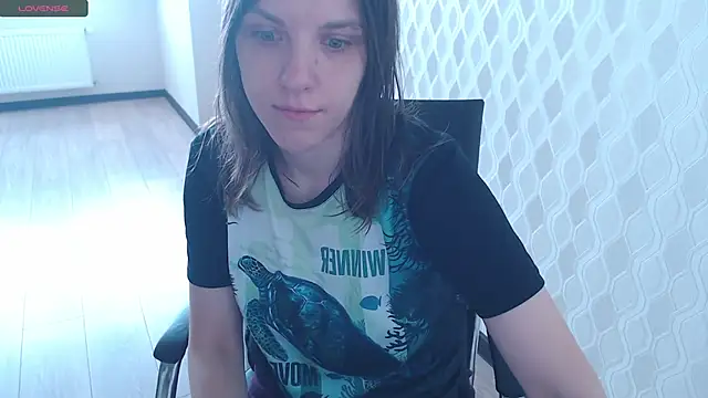 Snapshot of LisaHeart chatting on June 14, 2026, 10:28 am LisaHeart online show from June 14, 2026, 10:28 am