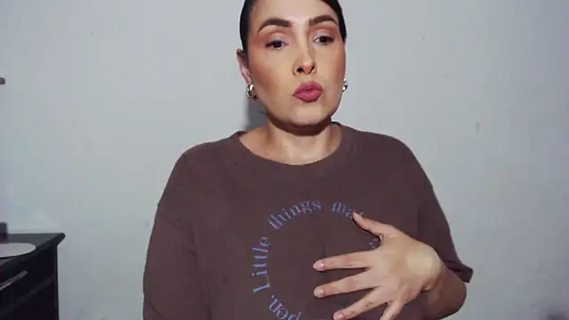 Miss Agatha online show from October 30, 2025, 2:24 am