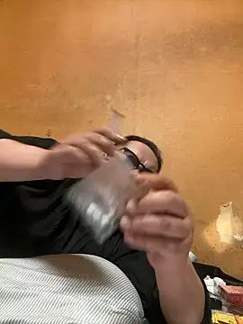 punk0805 online show from April 5, 2026, 1:52 pm