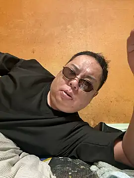 punk0805 online show from April 21, 2026, 9:59 am