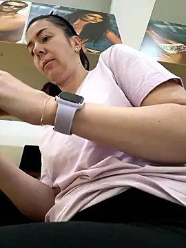 eveangelll online show from December 3, 2024, 5:31 am