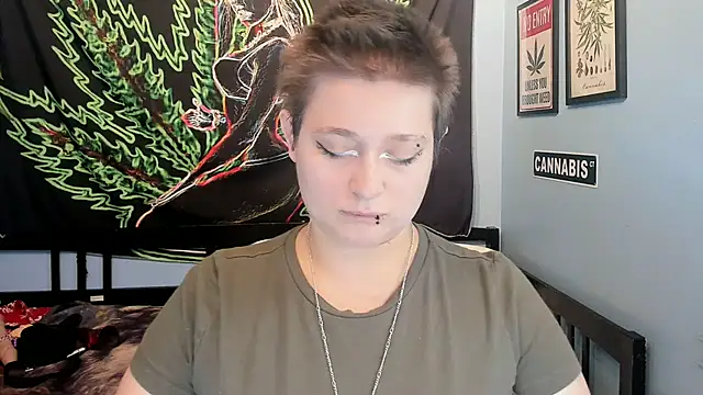 Snapshot of Chloenightmare chatting on November 7, 2025, 10:54 pm Chloenightmare online show from November 7, 2025, 10:54 pm