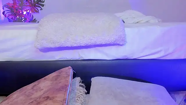 Voluptupus-girl online show from March 13, 2025, 9:05 pm