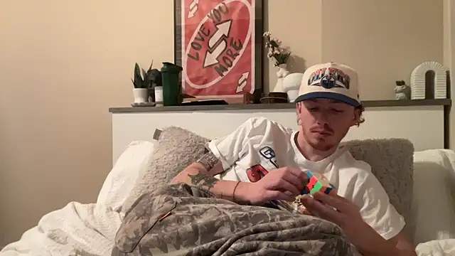 younghungginger online show from December 21, 2024, 3:25 am