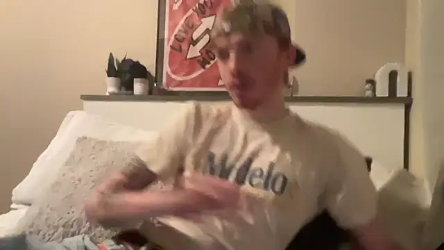 younghungginger online show from February 6, 2025, 12:43 am