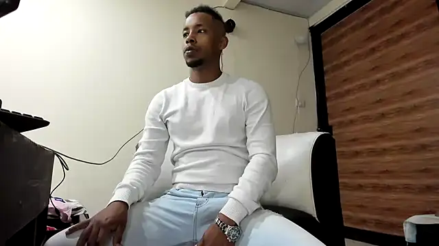 AlejoKhalifa  online show from March 1, 2025, 9:51 am