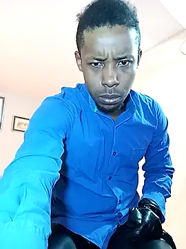 AlejoKhalifa  online show from March 20, 2025, 9:26 am