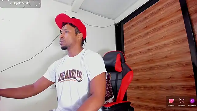 AlejoKhalifa  online show from October 1, 2025, 10:21 am