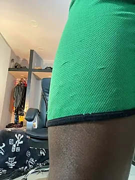 Snapshot of AlejoKhalifa_ chatting on July 1, 2026, 11:34 am AlejoKhalifa online show from July 1, 2026, 11:34 am