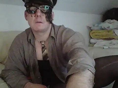 pauloooooborderrrr online show from November 17, 2025, 6:30 am