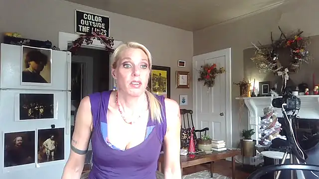 Glamazonx online show from November 23, 2025, 6:30 pm