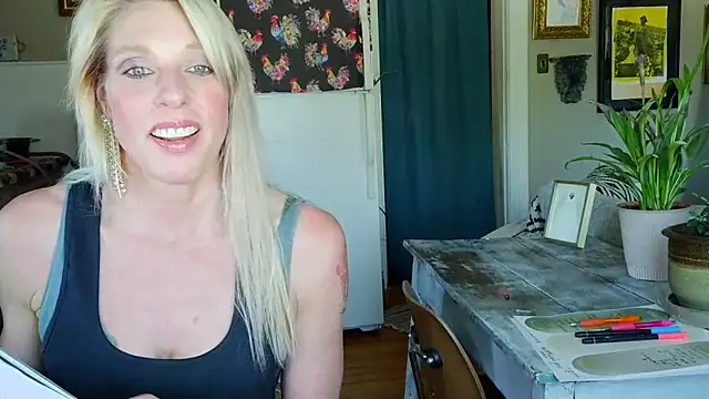 Snapshot of Glamazonx chatting on May 11, 2026, 5:54 pm Glamazonx online show from May 11, 2026, 5:54 pm
