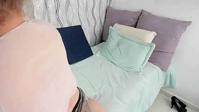 larossasexy online show from March 6, 2025, 8:16 pm