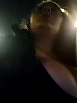 Snapshot of Celeem_ chatting on December 22, 2024, 3:55 am Celeem online show from December 22, 2024, 3:55 am