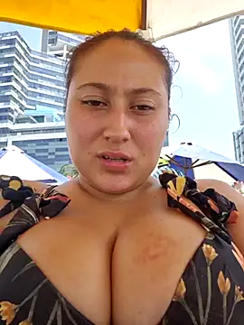 Snapshot of Celeem_ chatting on February 24, 2025, 8:14 pm Celeem online show from February 24, 2025, 8:14 pm