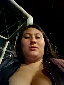 Snapshot of Celeem_ chatting on November 27, 2025, 4:03 am Celeem online show from November 27, 2025, 4:03 am