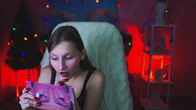 Snapshot of EllaHorton chatting on December 5, 2024, 5:06 pm EllaHorton online show from December 5, 2024, 5:06 pm