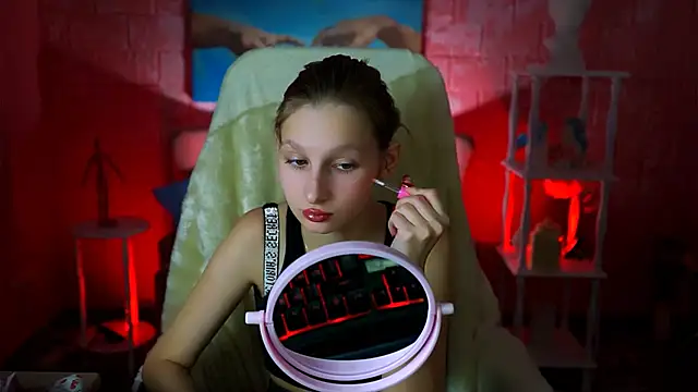 Snapshot of EllaHorton chatting on January 27, 2025, 6:41 am EllaHorton online show from January 27, 2025, 6:41 am