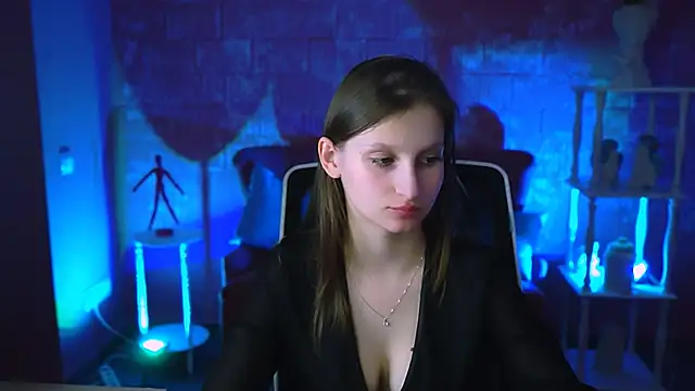 Snapshot of EllaHorton chatting on February 21, 2025, 12:28 pm EllaHorton online show from February 21, 2025, 12:28 pm