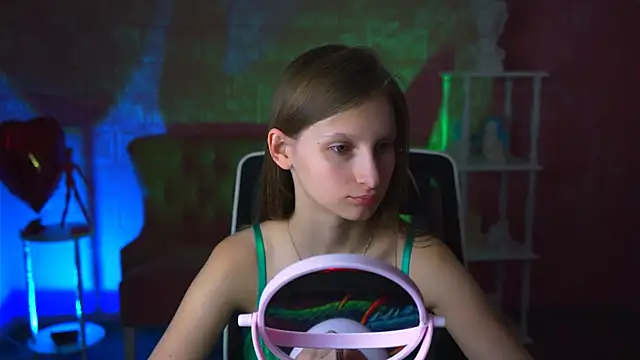 Snapshot of EllaHorton chatting on March 1, 2025, 9:07 am EllaHorton online show from March 1, 2025, 9:07 am