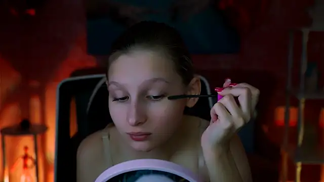 Snapshot of EllaHorton chatting on March 23, 2025, 5:43 am EllaHorton online show from March 23, 2025, 5:43 am